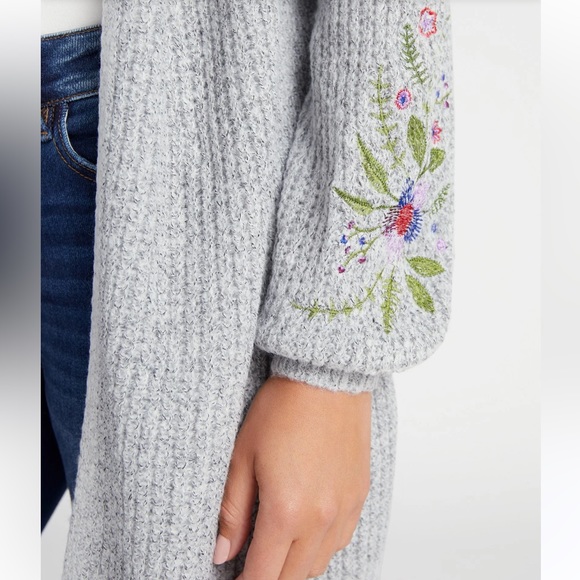 By Design Parker Hooded Cardigan in Grey Dawn, Size Medium - Picture 3 of 15